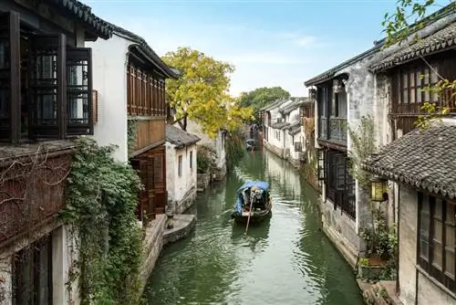 11 невероятных городов мира, которые лучше всего исследовать под водой