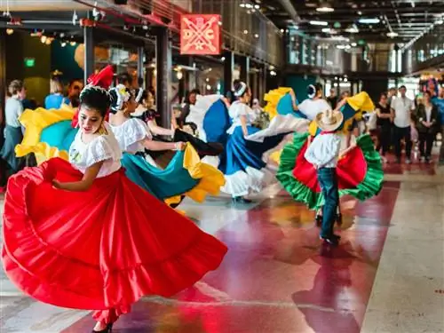 6 удивительных способов познакомиться с Авророй, Колорадо