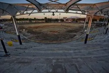 Заброшенные стадионы по всему миру