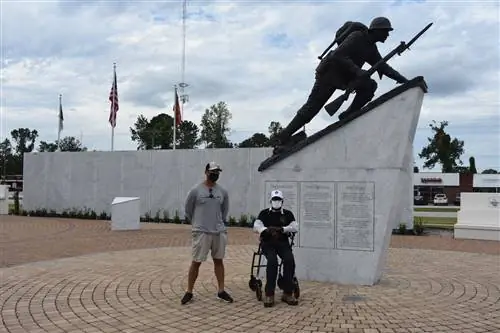 Монтфорд-мемориал-черные морские пехотинцы