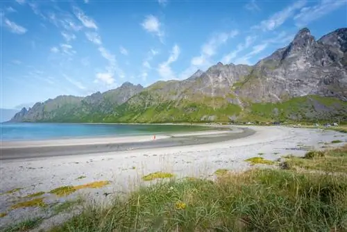 Пляж Эрсфьорд на острове Сенья, Норвегия