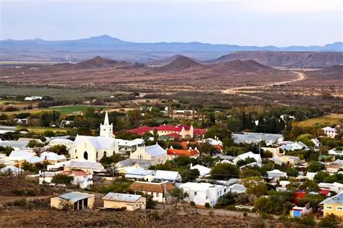 Ландшафтное изображение городка принца Альберта в Западной Капской провинции Южной Африки., маленькие городки в Южной Африке