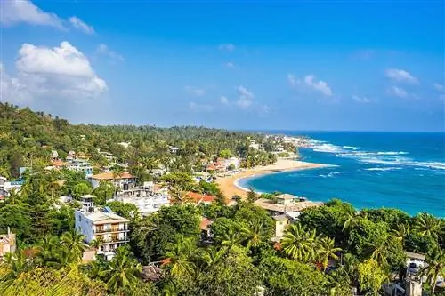 unawatuna-beach-sri-lanka-537460828, Пляжи Шри-Ланки