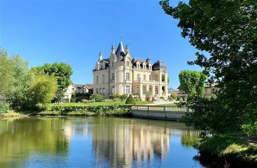 French-castle-Chateau-Hotel-Grand-Barrail, Французский замок