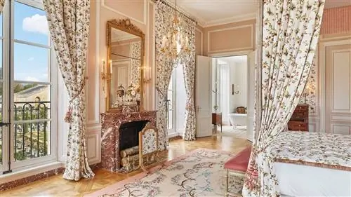 French-Chateau-Le-grand-Controle-Hotel-Versailles, французский замок