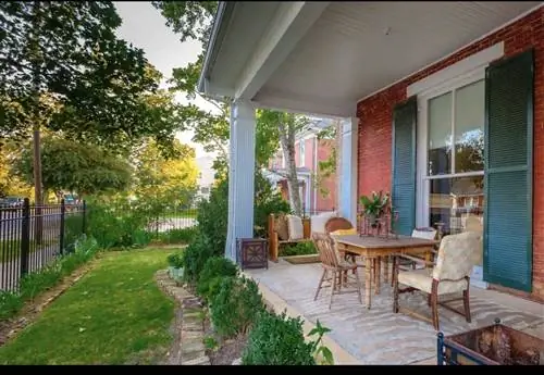детский дом, боннару, airbnbs