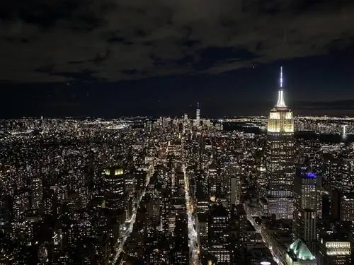 Вид на горизонт Нью-Йорка с SUMMIT One Vanderbilt