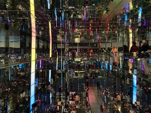 Огни Нью-Йорка на SUMMIT One Vanderbilt