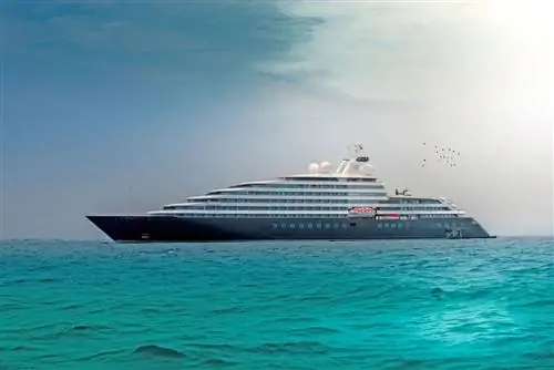 круизный лайнер Emerald Cruises, идущий из Джидды в Аль-Ула в Саудовской Аравии