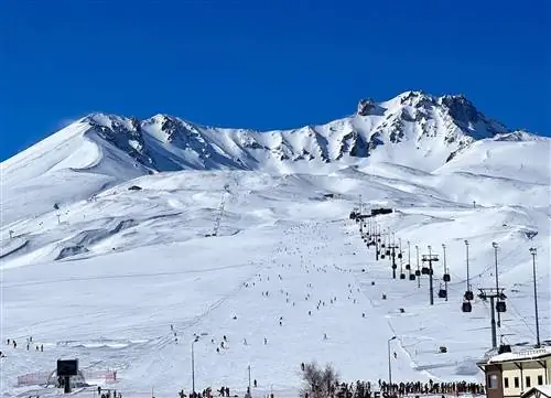 Катание на лыжах недалеко от Каппадокии, Турция