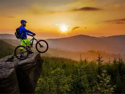 Лучшее экологичное мужское снаряжение для катания на горных велосипедах для вашей следующей поездки
