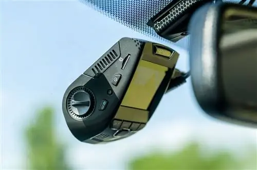 Видеорегистратор Rexing V1P в действии