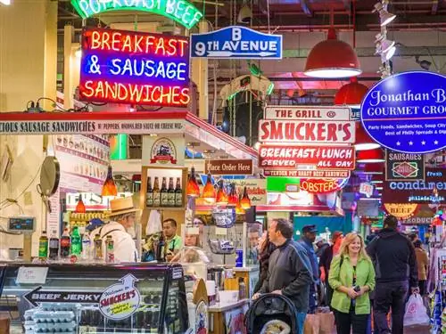 Ни одна поездка в Филадельфию не будет завершена, если вы не попробуете эти 10 продовольственных киосков на Терминале Ридинга
