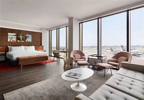 7 лучших отелей в аэропортах, где действительно можно отдохнуть