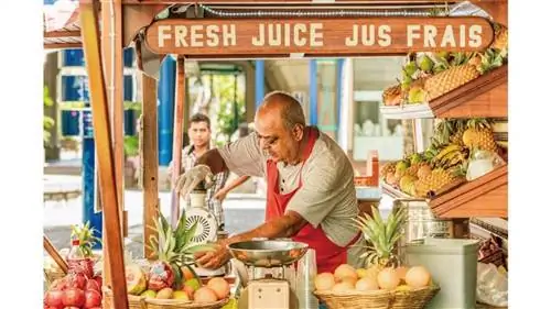 продавец еды на пляжах маврикия