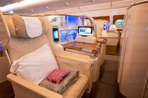 Места с одеялами в бизнес-классе Эмирейтс A380