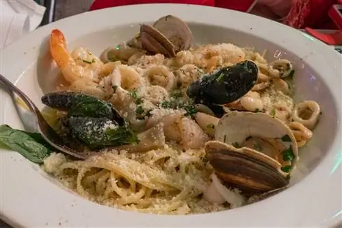 Linguine-Cicale-from-Il-Cortile-Mulberry-Street-Little-Italy-итальянские рестораны