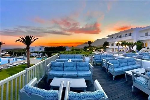 Vritomartis Naturist Resort - нудистский курорт в Греции.