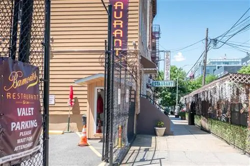 Итальянские рестораны Нью-Йорка - Bamonte's-Withers-Street-Williamsburg-Brooklyn
