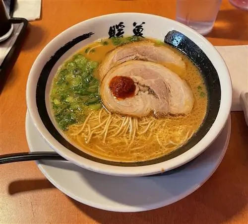 Лук рамэн в Ramen DANBO в Ванкувере, Канада
