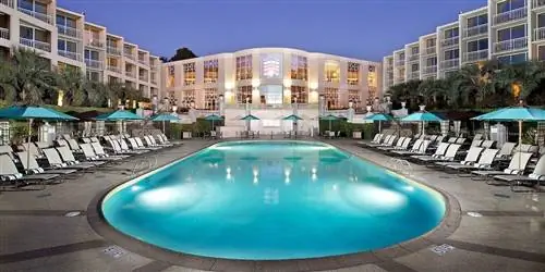Hilton La Jolla, сделка Travelzoo