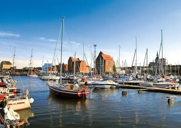 Мекленбург-Передняя Померания ослабляет правила короны