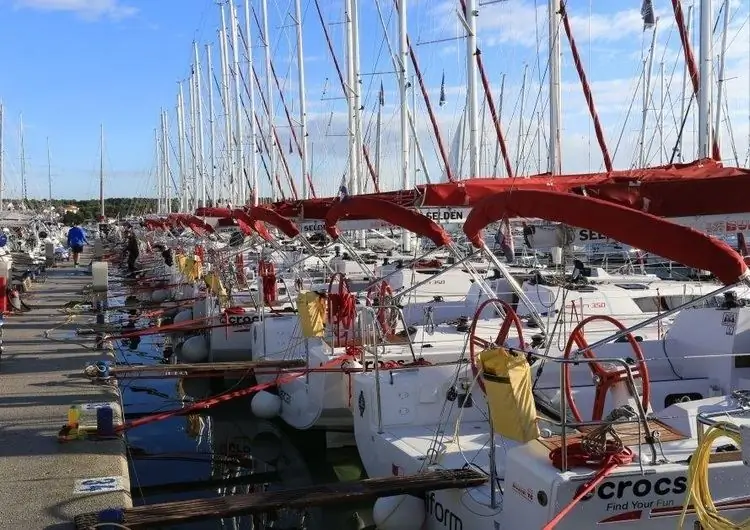 Чартер во времена Короны