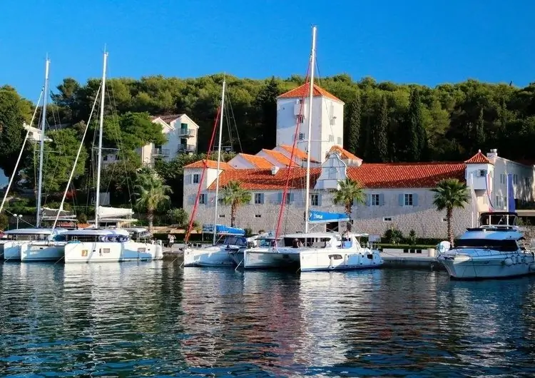 Хорватия и Балеарские острова ужесточают правила короны