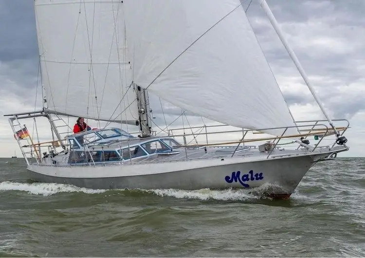 Malu 42: голубая водная яхта с генами Рейнке