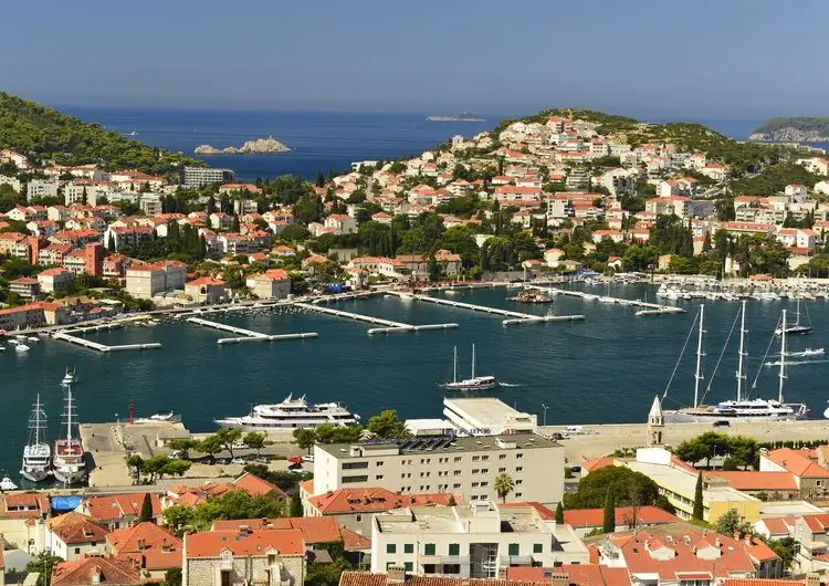 Новая пристань для яхт в Дубровнике