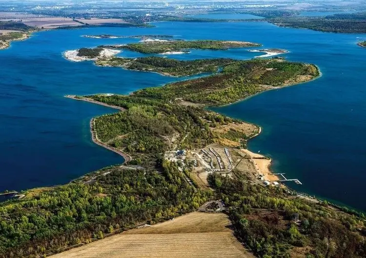 30 лет со дня падения Берлинской стены: что произошло на востоке?