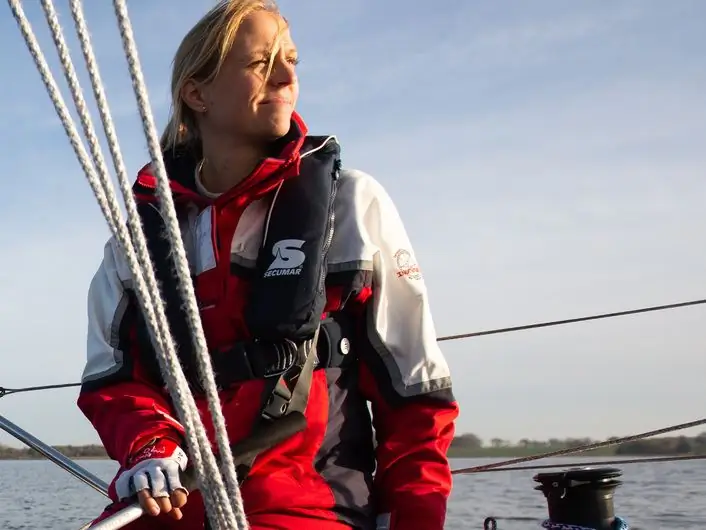 Только дамы