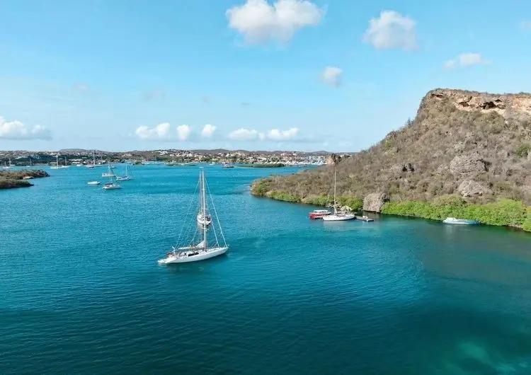 Карибский вокзал? Немецкие моряки планируют поездку домой