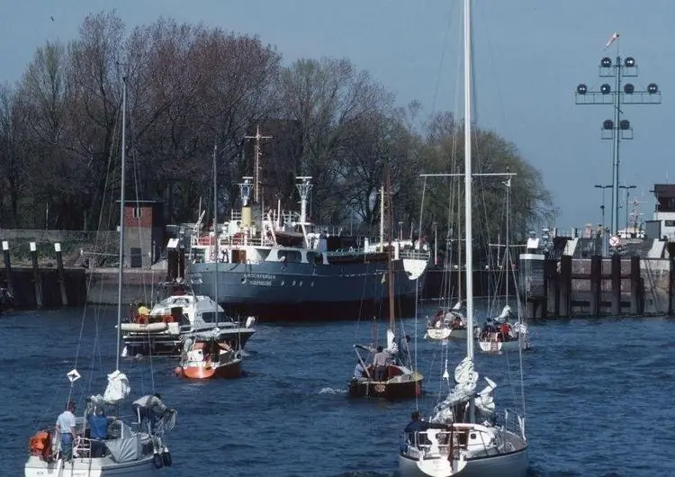 Узкие места в Холтенау