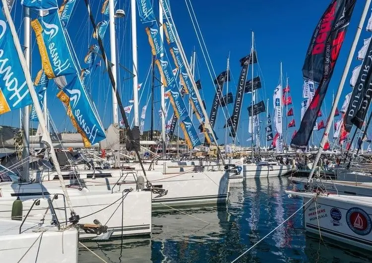 Бавария выставляет катамараны только на каннском боут-шоу