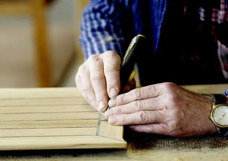 Является ли тик современным покрытием палубы в судостроении?