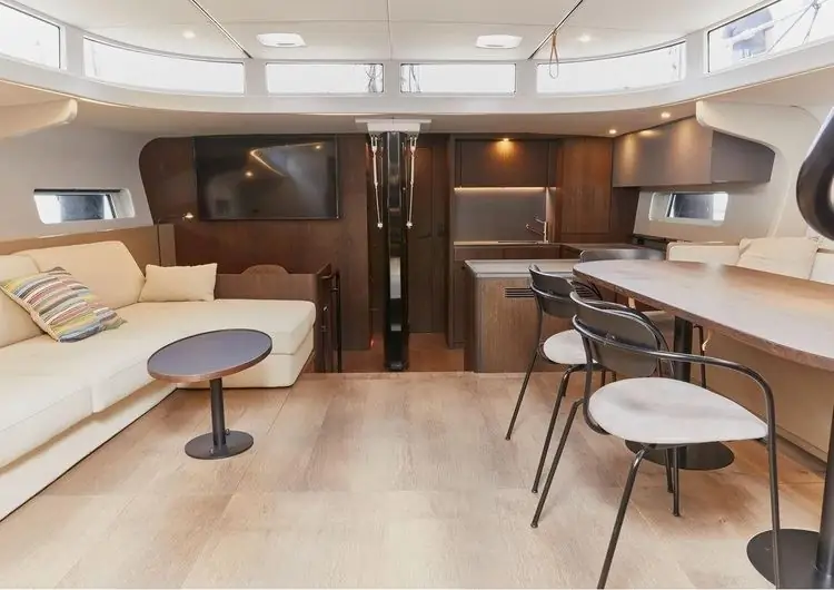 Y7 Mallorc2019 NKr_0619_Y7_interior_salon_074 Y7 Mallorc2019 NKr_0619_Y7_interior_salon_074