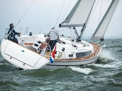 холми! Тест BavariCruiser 41 sailing Holland 2013 BSc_IMG_3095