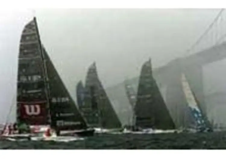 Старт в дождливую погоду: ведет "illbruck"