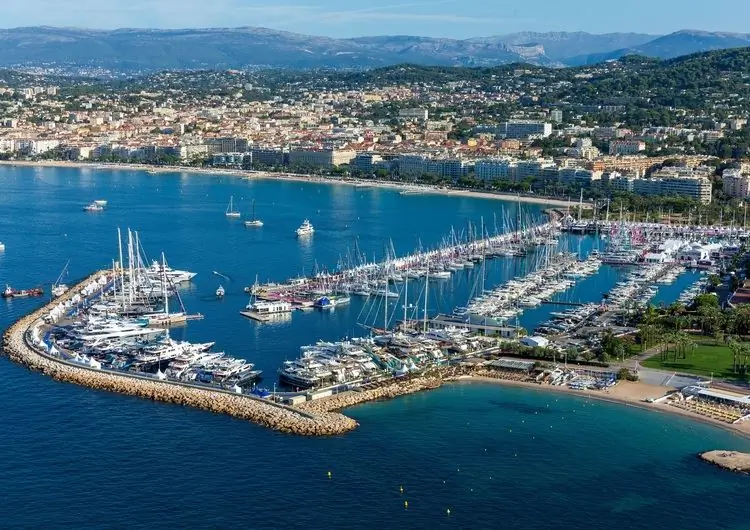 Каннский выставочный центр: новая стратегия окупилась