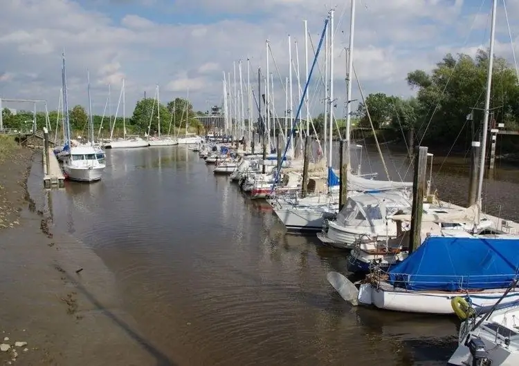 Миллионы на строительство причалов для спортивных лодок на Эльбе