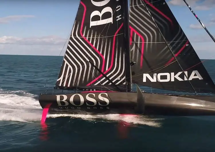 Томсону ампутировали посреди открытого моря