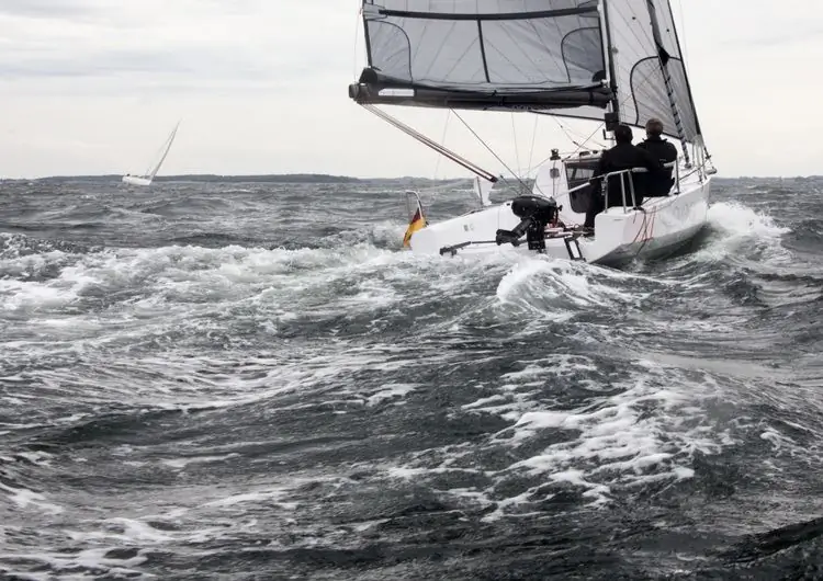 Потеря киля, человек за бортом - и многое другое