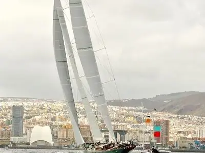 холми! Hetairos