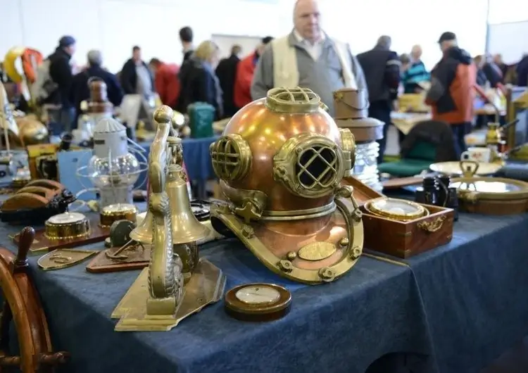 Морской блошиный рынок - это начало