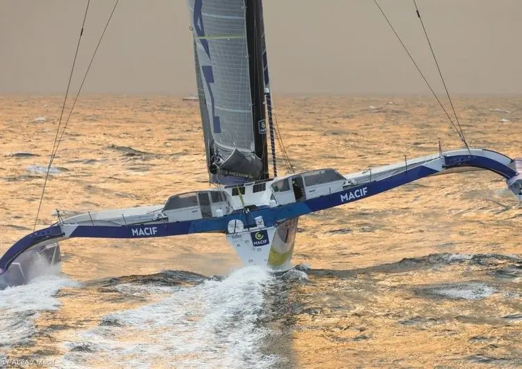 Атлантическая дуэль со сном тибетских монахов