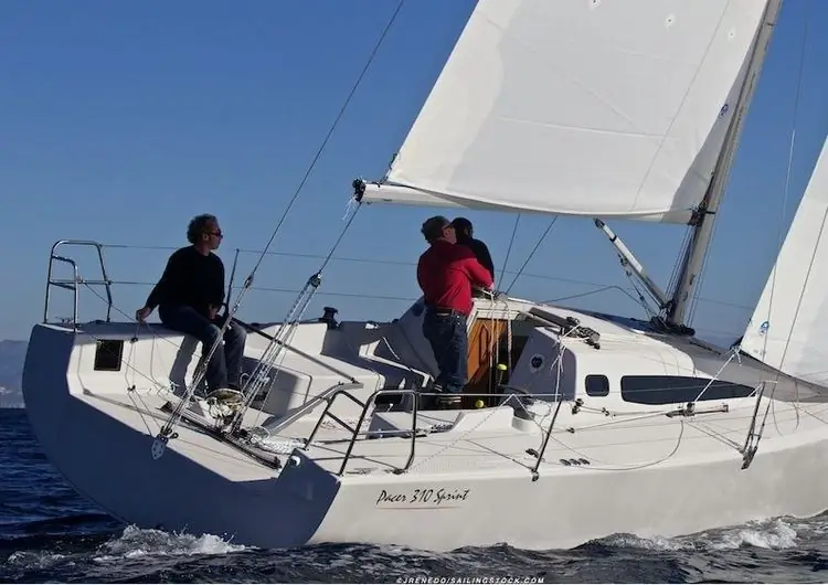 Веселая машина для туристов и спортсменов