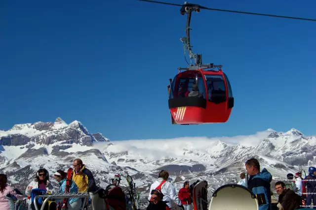 Катание на лыжах в Испании – Отели в Сьерра-Неваде