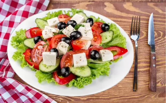 Греческая кухня: рецепт греческого салата пошагово