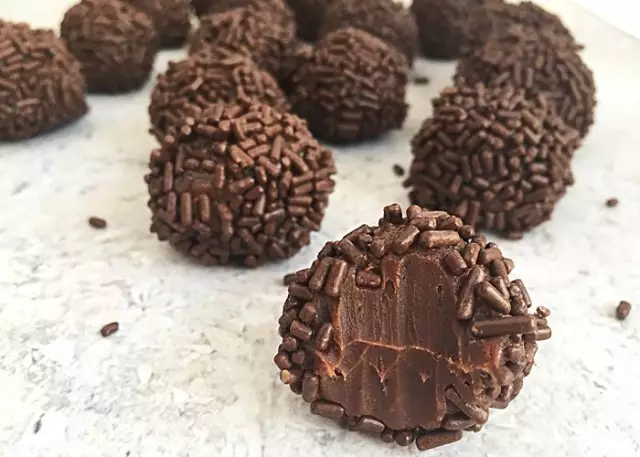 Типичные бразильские десерты и сладости: рецепты и ингредиенты